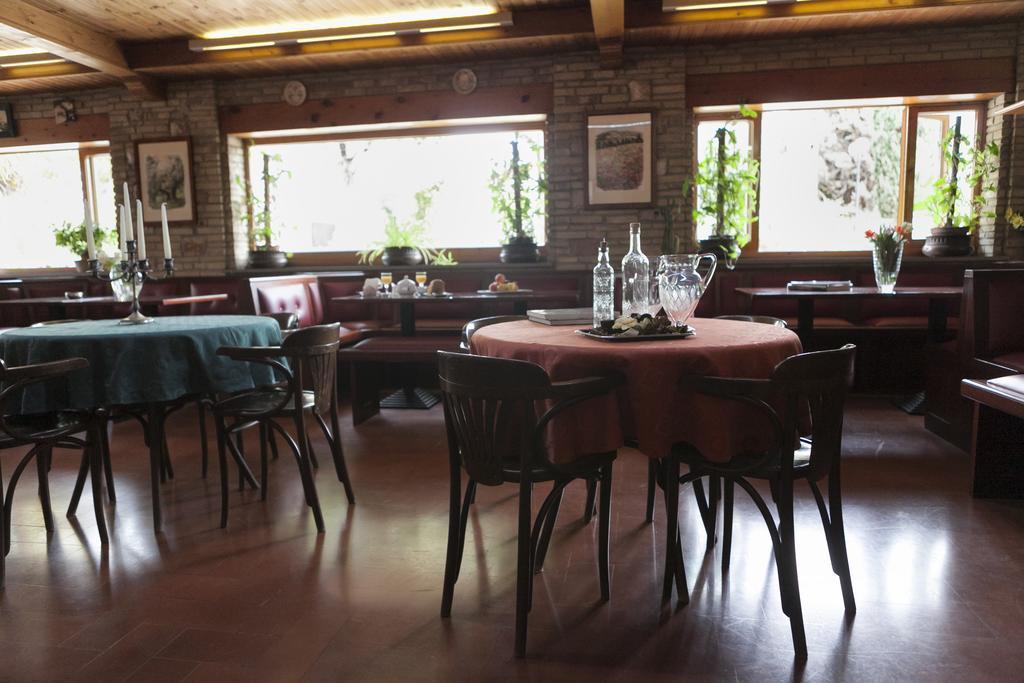 Hotel Villa Elda Ассізі Екстер'єр фото