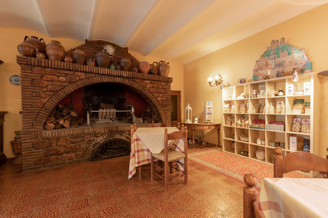 Hotel Villa Elda Ассізі Екстер'єр фото